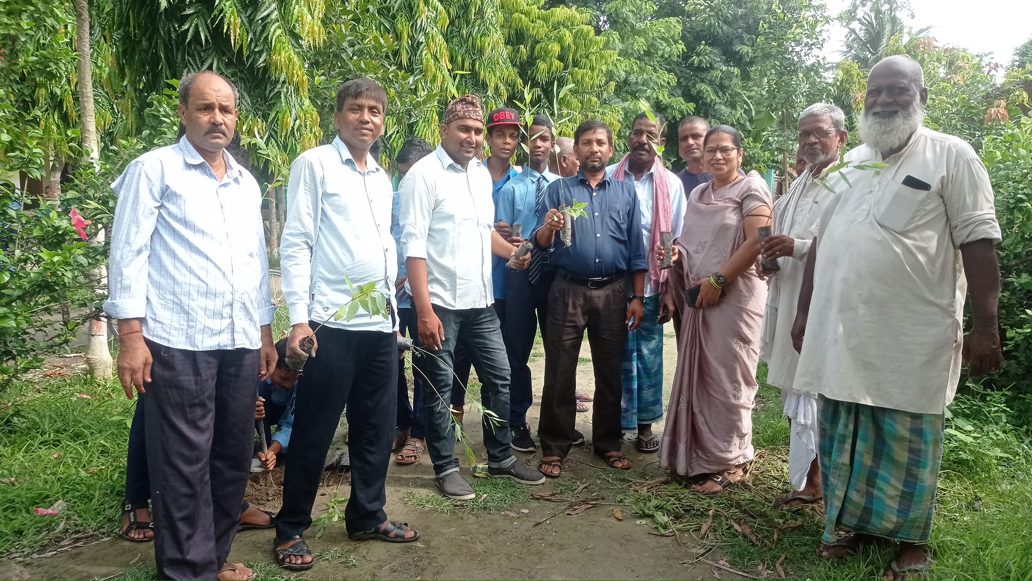 वीपी कोईरालाको ४० औं स्मृति दिवशमा वृक्षारोपण
