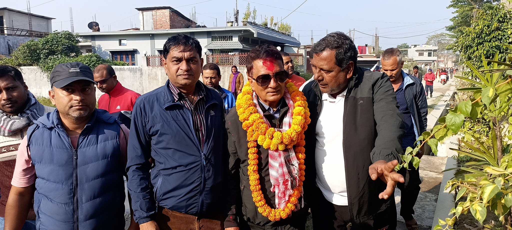 सुनसरीमा सञ्चार मन्त्री कार्कीदेखी पूर्व मुख्यमन्त्री आचार्यसम्मको घरदैलो जारी