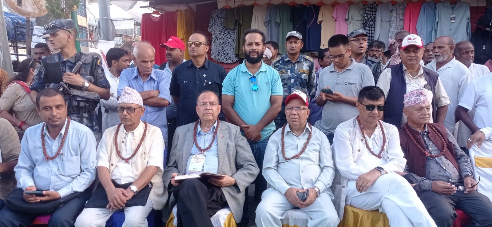 समाजवादी जागरण अभियान इनरुवामा,दुई पूर्व प्रधानमन्त्री एकसाथ इनरुवा आएपछि केही बेर उत्साह