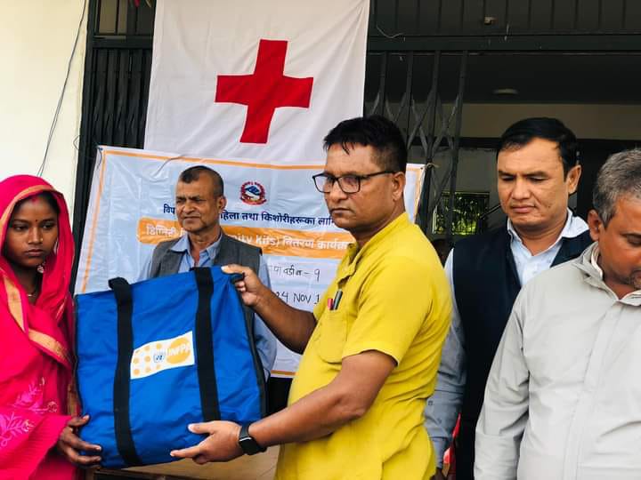 भोक्राहा नरसिंहका गर्भवती महिलाहरुलाई डिग्निटी किट