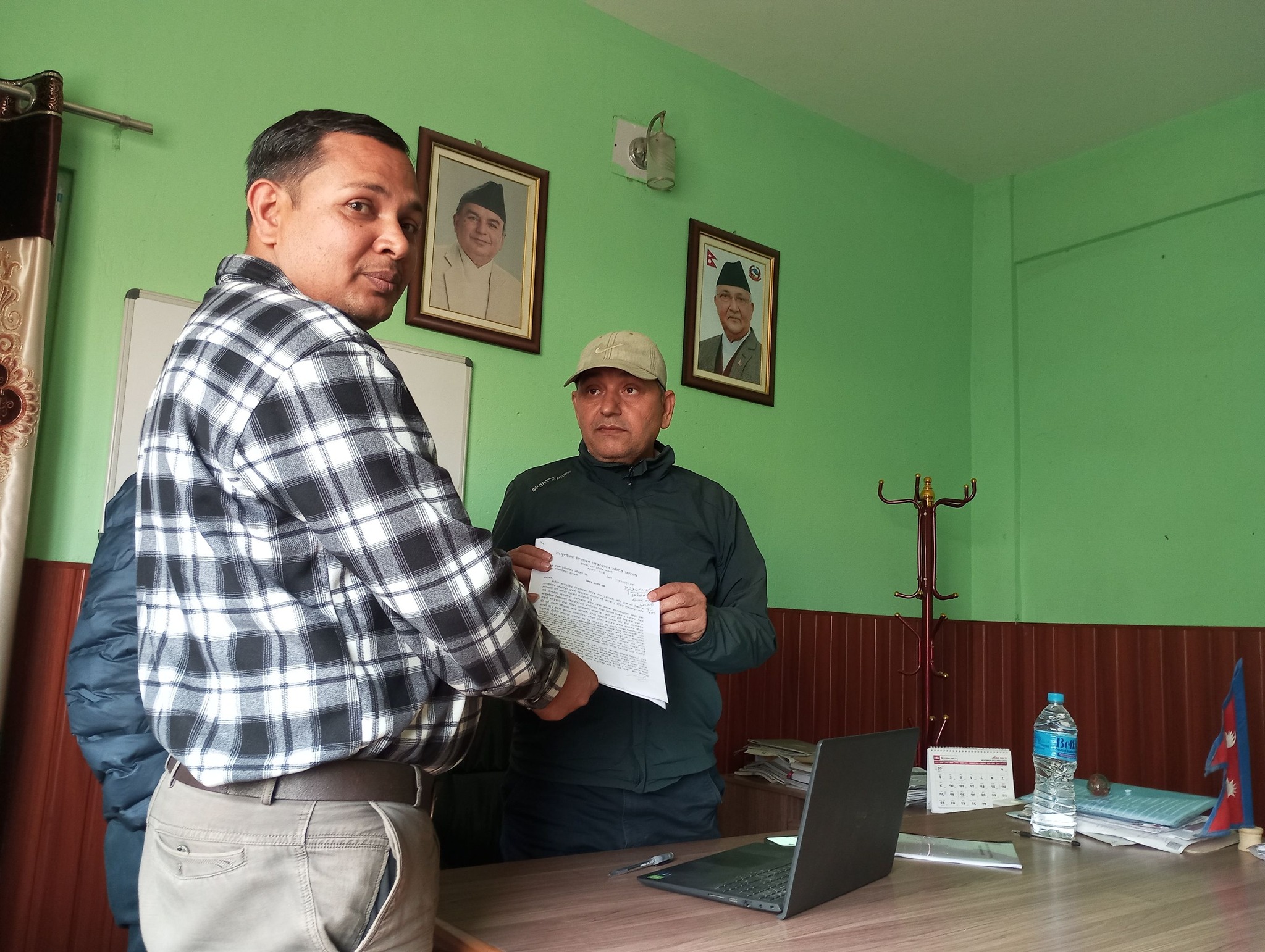 शैक्षिक सुशासनको माग गर्दै सामुदायिक विद्यालय व्यवस्थापन समिति महासंघले बुझायो ज्ञापन पत्र