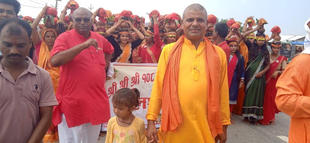 घटस्थापनाको अवसरमा कलश यात्रा