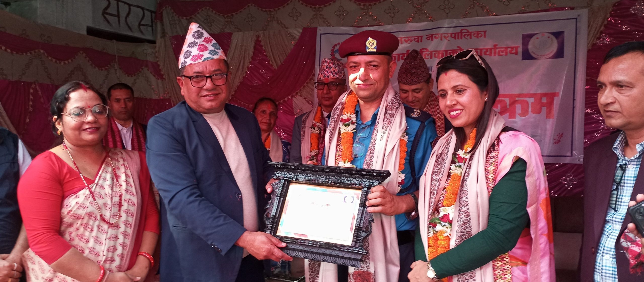 मुख्य न्यायधीश, डिन र डिआइजीलाई इनरुवामा सम्मान