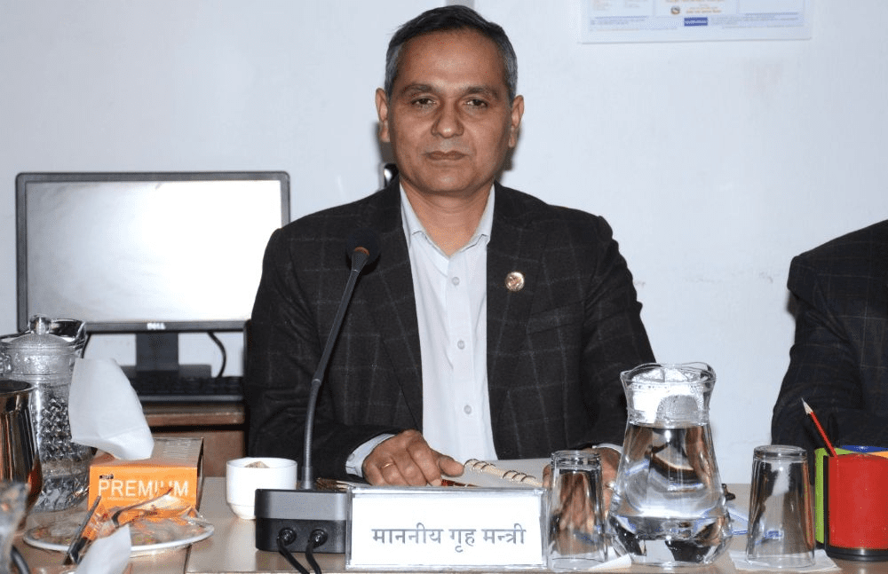 देशको शान्ति–सुरक्षा सामान्य, निर्वाचन तयारी तीव्र : गृहमन्त्री अर्याल