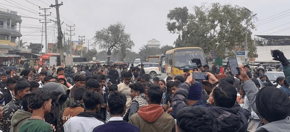 विद्यार्थीलाई यौन दुव्र्यवहार गरेको आरोप, विधार्थी आन्दोलित