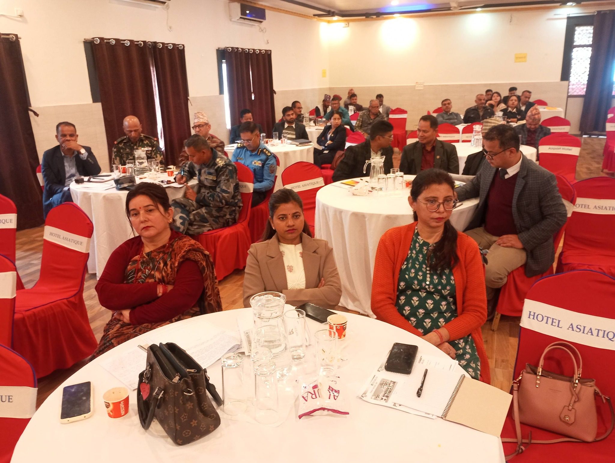 निर्वाचनमा खटिने कर्मचारीका लागि तालिम सम्पन्न, सोमबार मतदान केन्द्रमा जाने