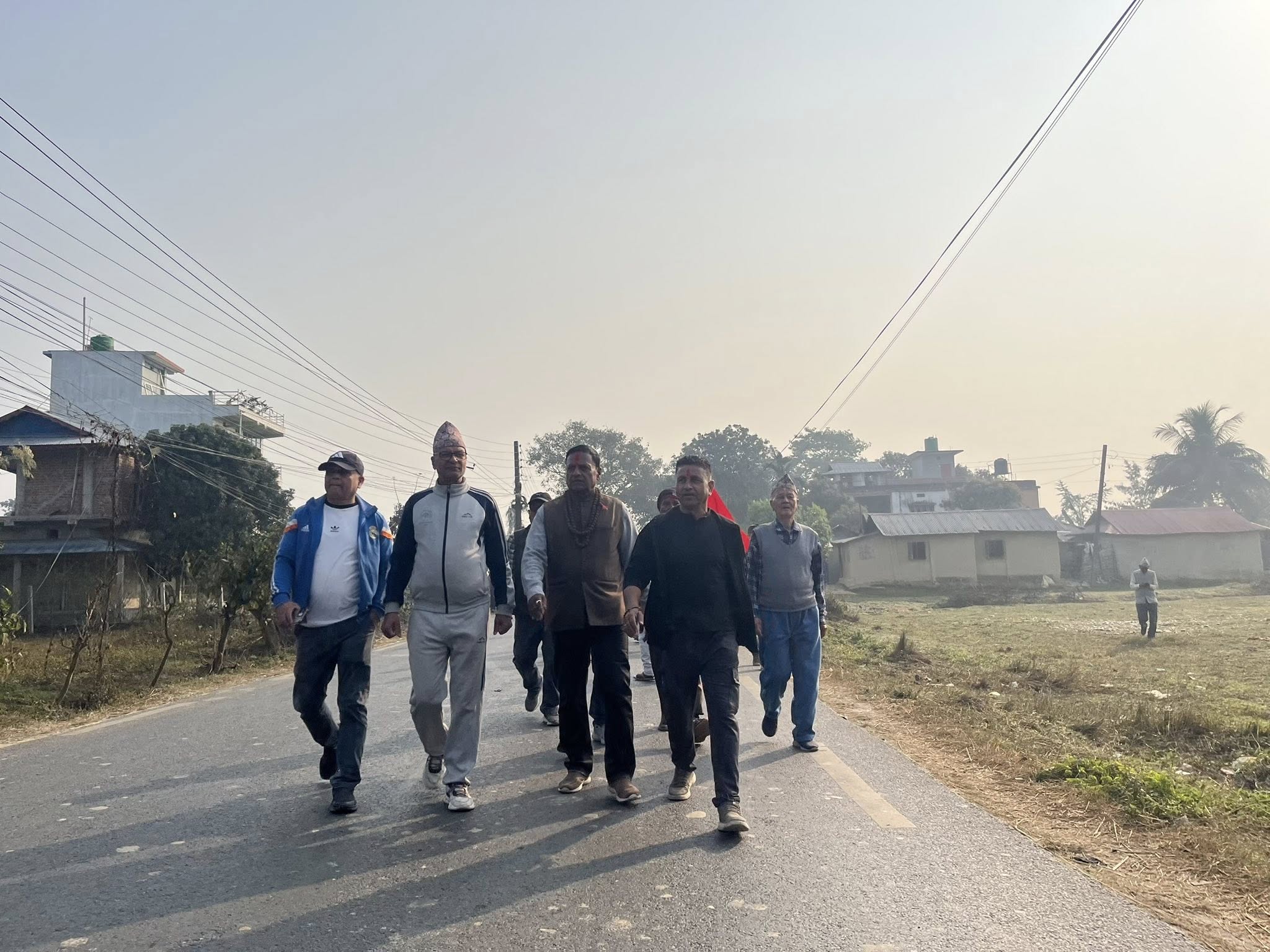 उम्मेदबारहरु विहानैदेखी घरदैलोमा