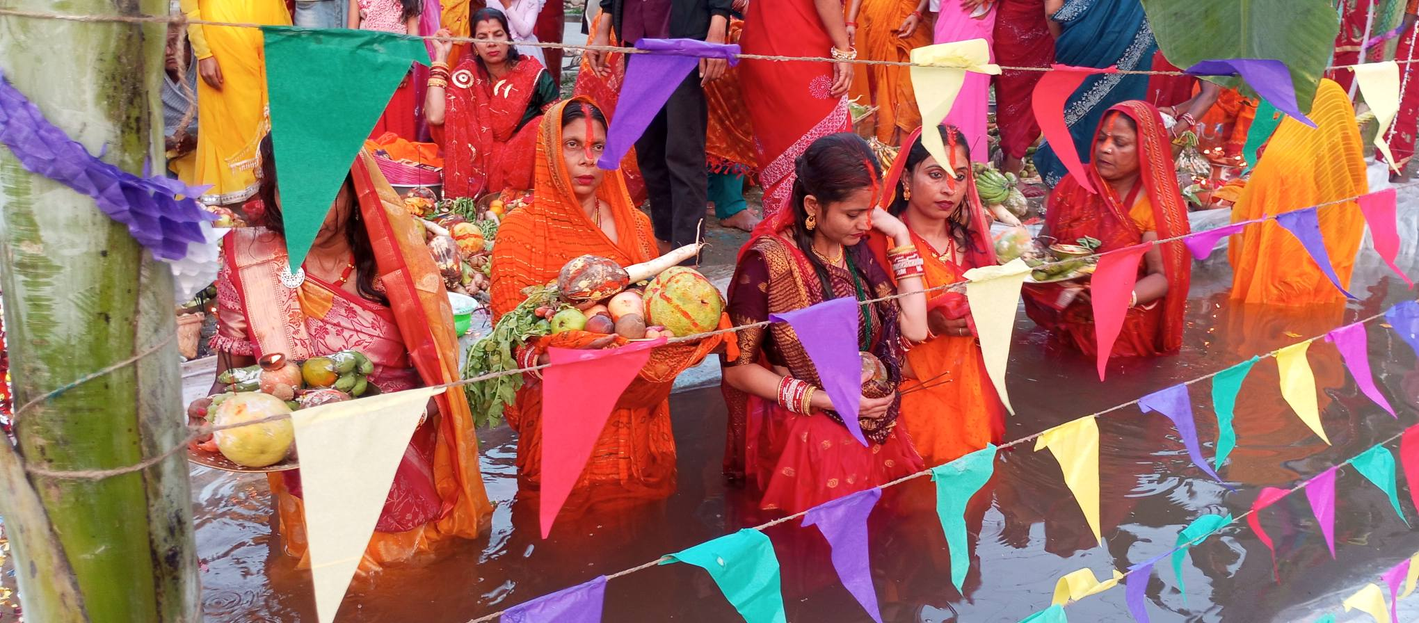 हर्सोल्लासका साथ चैती छठ पर्वको अर्घ