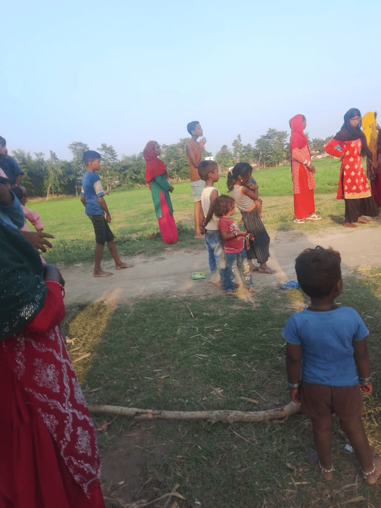 घास काटेको आरोपमा महिलामाथि सार्वजनिक स्थलमा कुटपीट