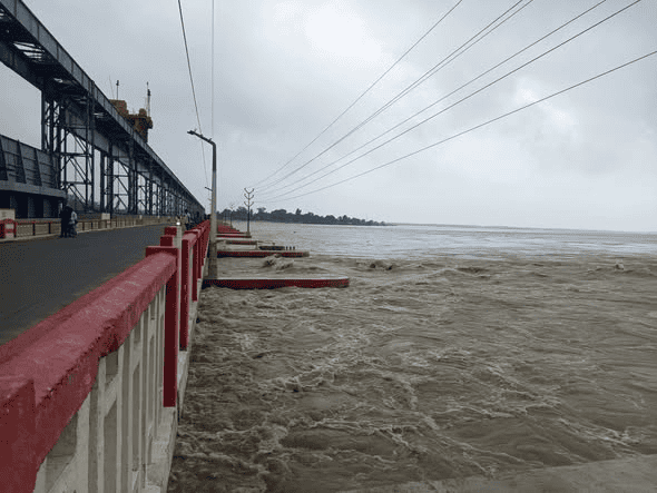 सप्तकोशी नदीमा पानीको बहाव उच्च