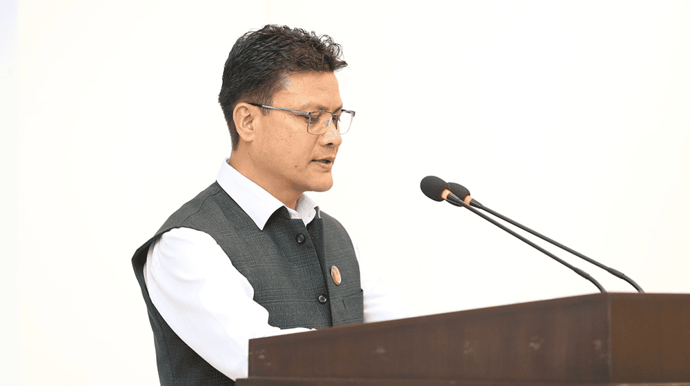 सामाजिक सद्भाव भड्काउने दुस्साहस नगर्न सचेतक परियारको चेतावनी